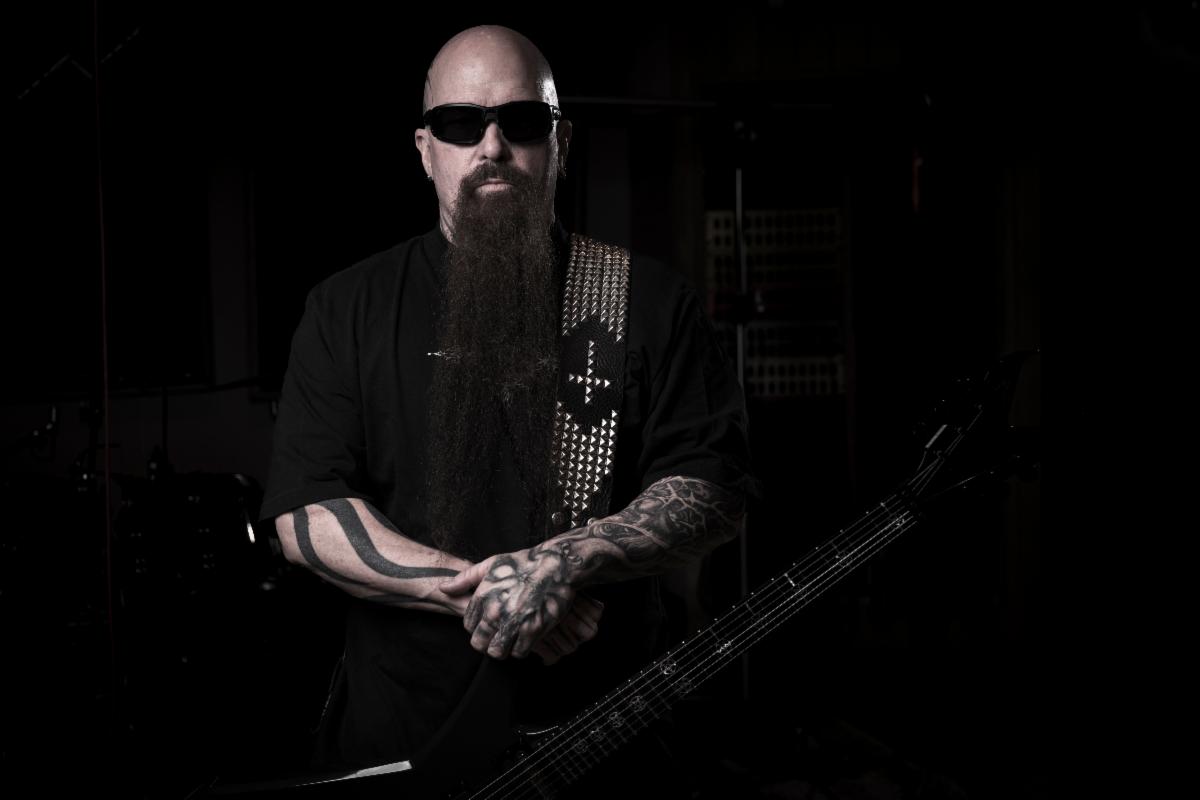 KERRY KING UNLEASHES NEW VIDEO!